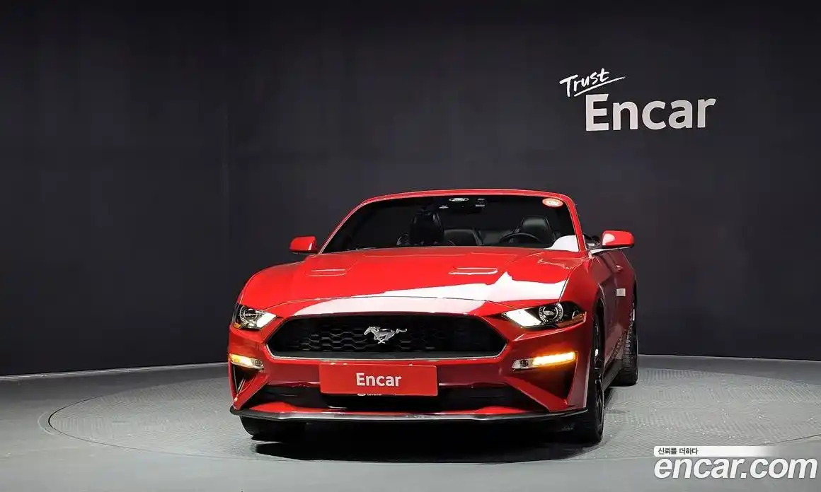 Ford Mustang 2023 2.3 автомат (гидро), фото 3