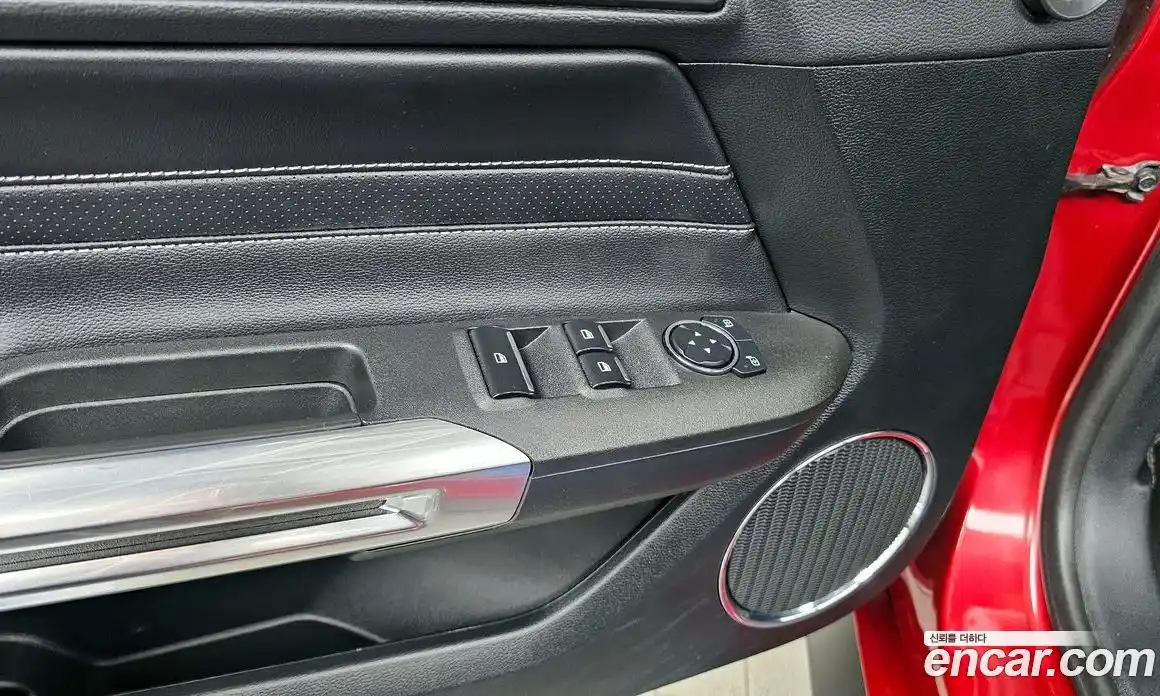 Ford Mustang 2023 2.3 автомат (гидро), фото 31