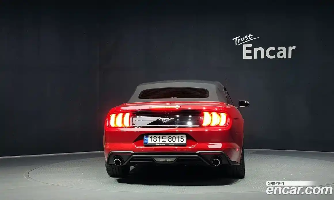 Ford Mustang 2023 2.3 автомат (гидро), фото 32