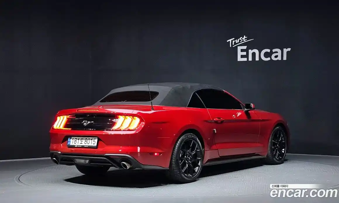 Ford Mustang 2023 2.3 автомат (гидро), фото 33