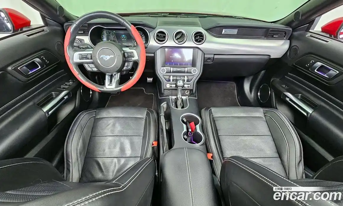 Ford Mustang 2023 2.3 автомат (гидро), фото 10
