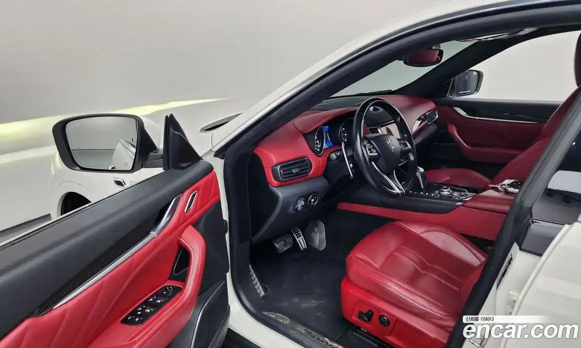 Maserati Levante 2020 3.0 гидро, фото 13