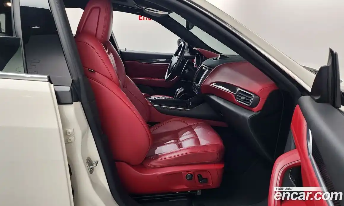 Maserati Levante 2020 3.0 гидро, фото 16