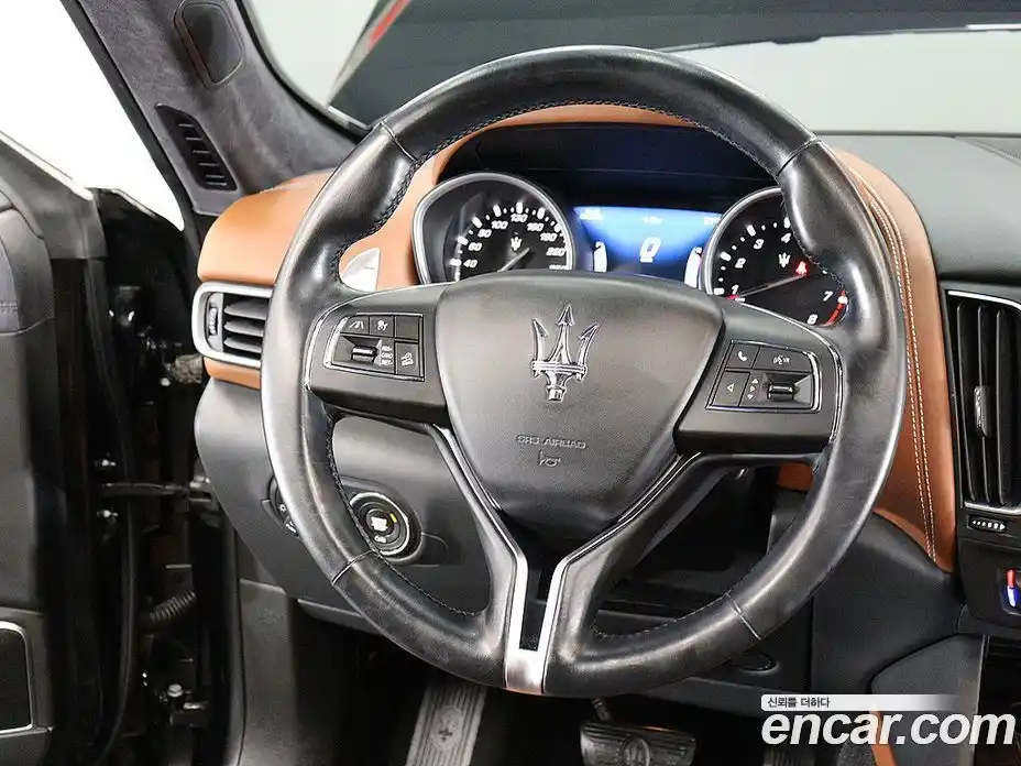 Maserati Levante 2020 3.0 гидро, фото 15