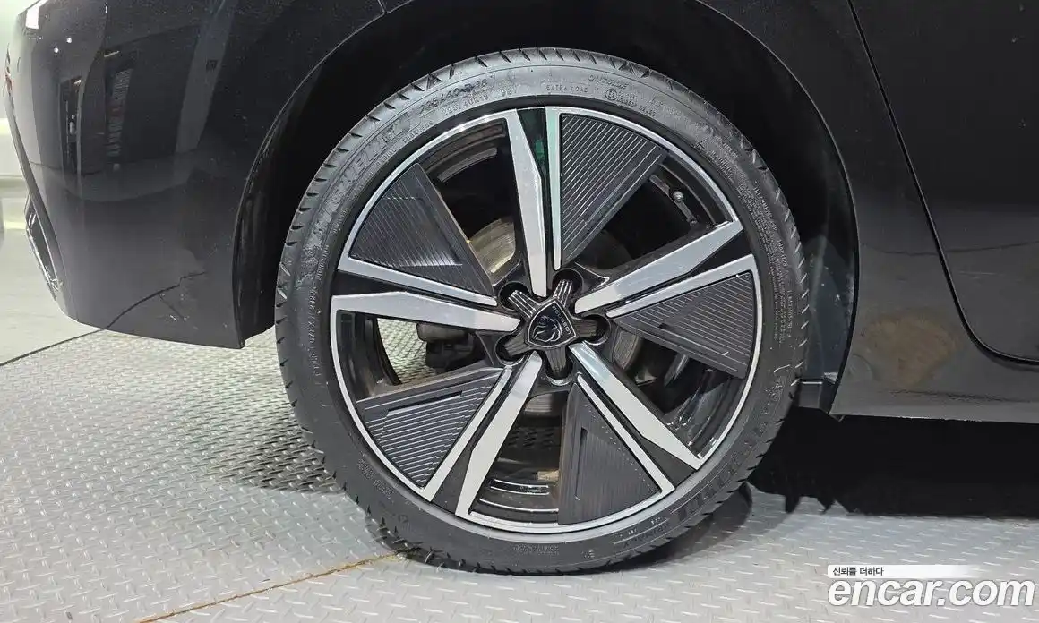 Peugeot 308 2022 1.5 автомат (гидро), фото 5
