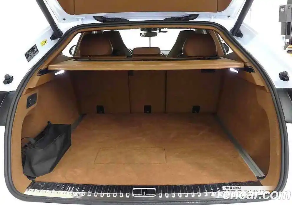 Lamborghini Urus 2025 4.0 гидро, фото 11