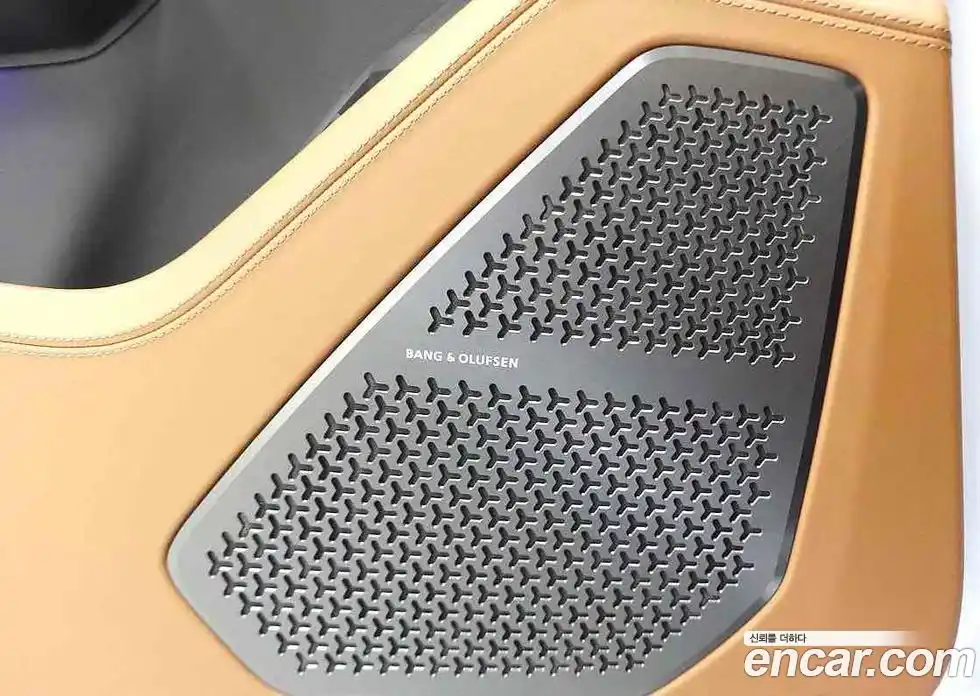 Lamborghini Urus 2025 4.0 гидро, фото 15