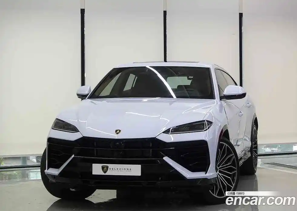 Lamborghini Urus 2025 4.0 гидро, фото 2