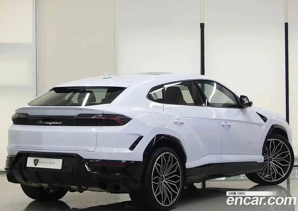 Lamborghini Urus 2025 4.0 гидро, фото 3