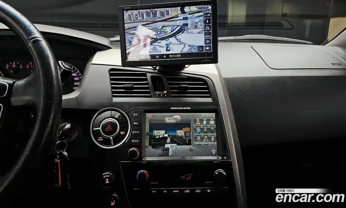 SsangYong Korando 2013 2.0 автомат (гидро), фото 15