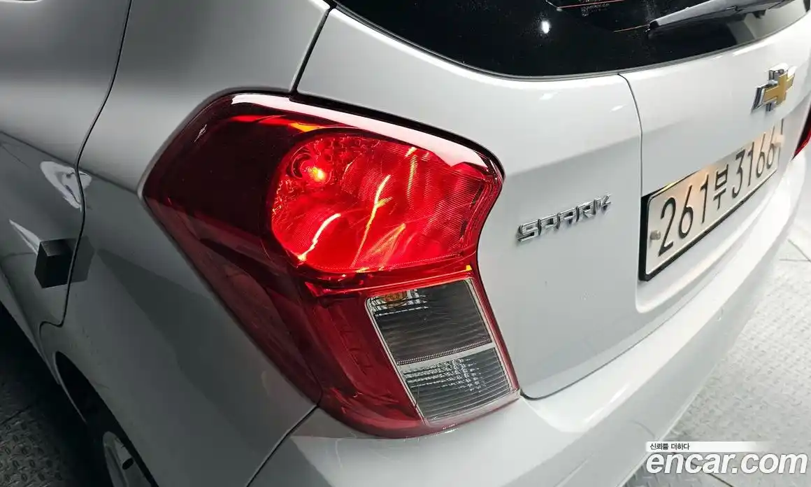 Chevrolet Spark 2021 1.0 автомат (гидро), фото 9