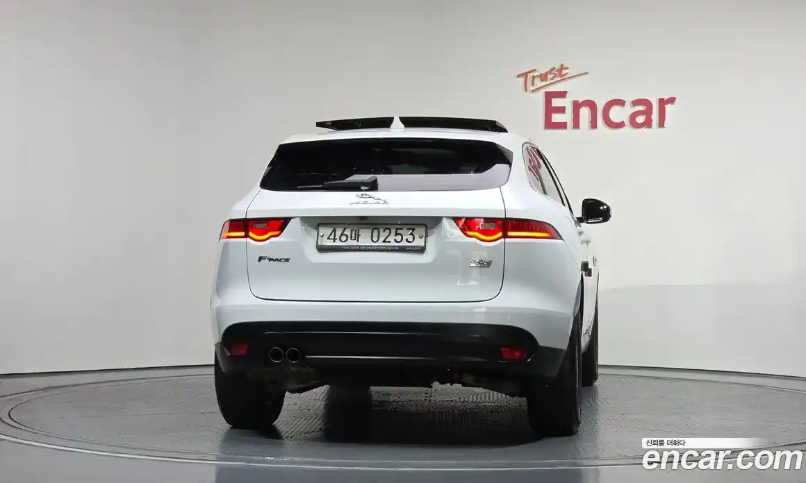 Jaguar F-Pace 2016 2.0 гидро, фото 4