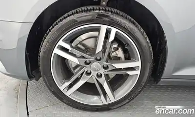 Audi A4 2019 2.0 автомат (гидро), миниатюра 5