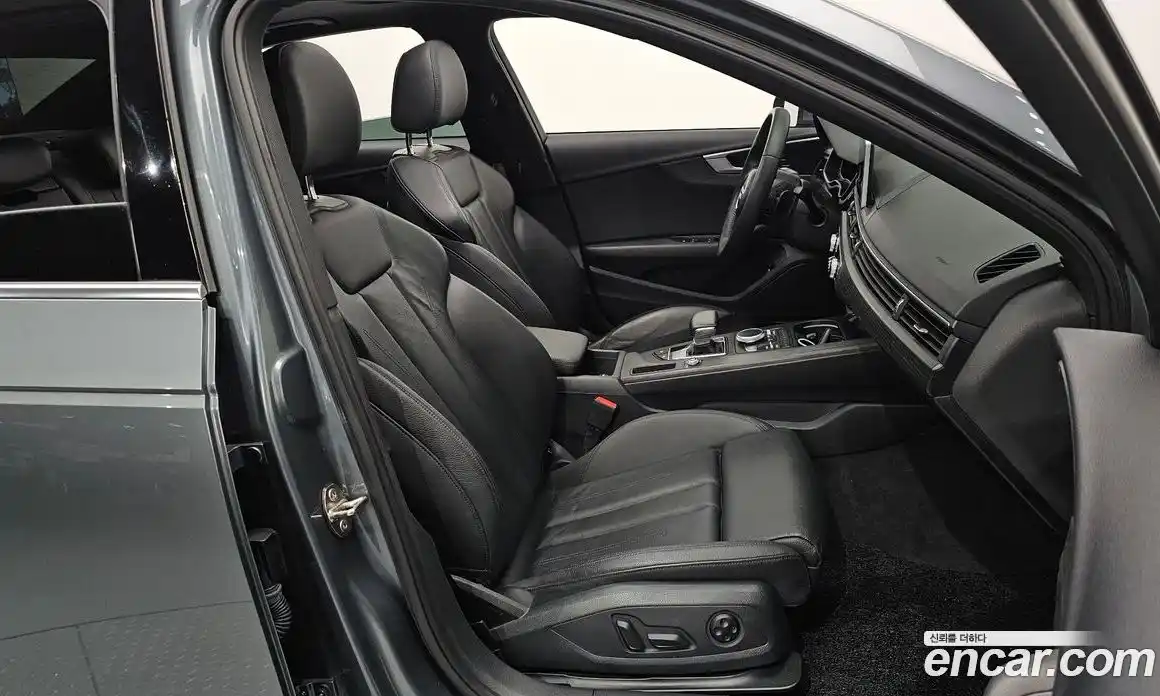 Audi A4 2019 2.0 автомат (гидро), фото 10