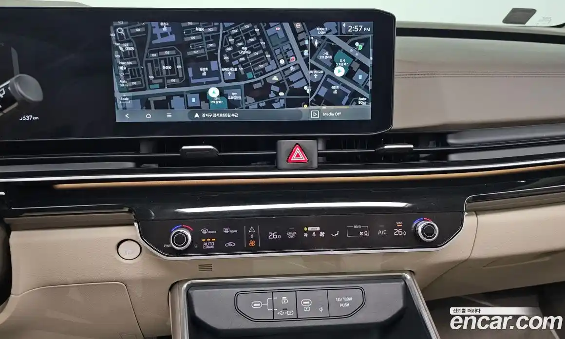 Kia Carnival 2024 1.6 автомат (гидро), фото 13