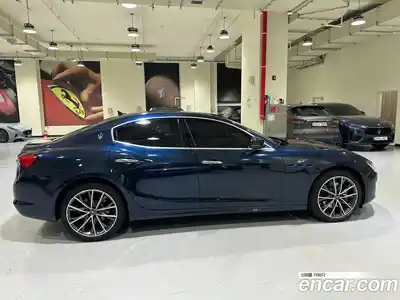 Maserati Ghibli 2023 2.0 гидро, миниатюра 3