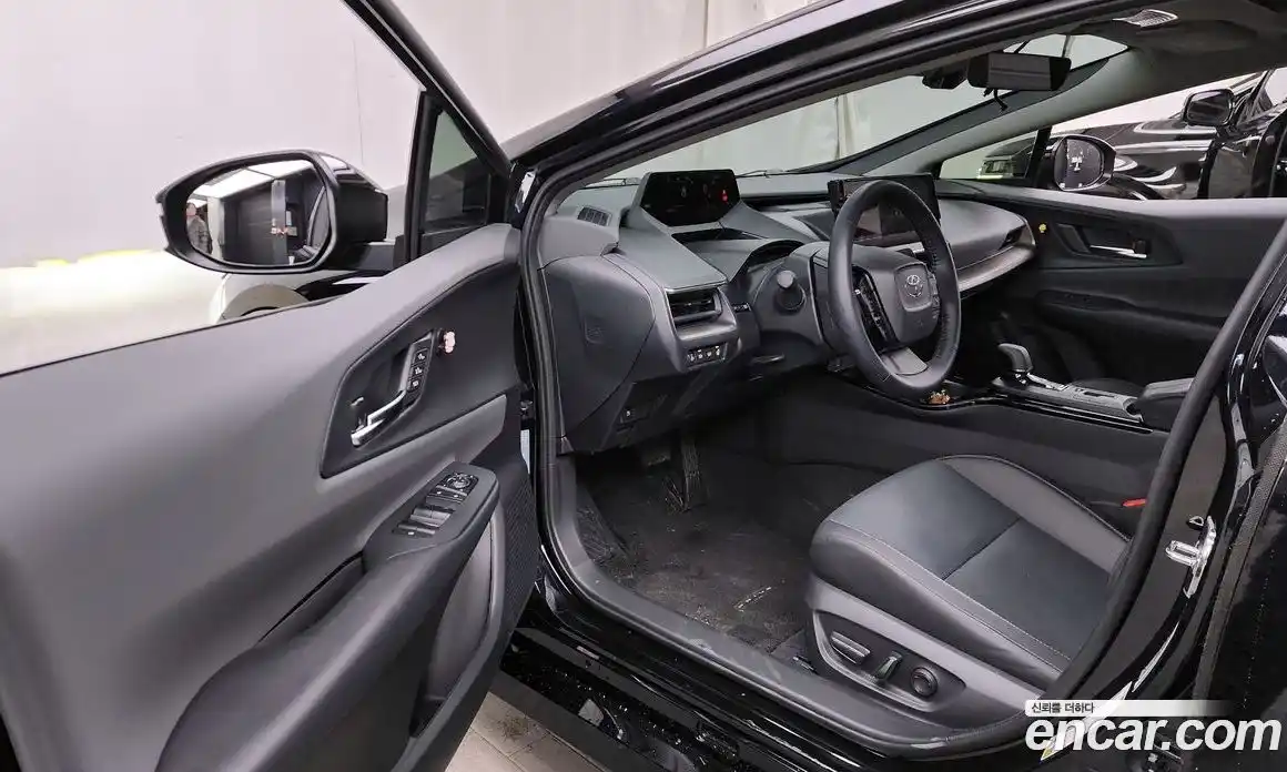 Toyota Prius 2025 2.0 гидро, фото 10