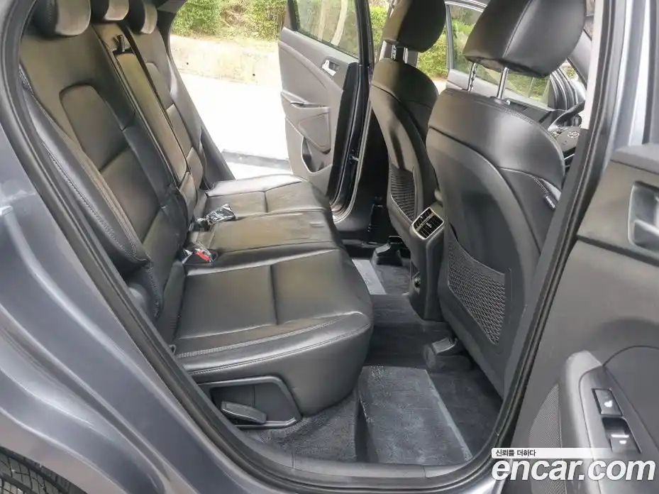 Hyundai Tucson 2019 1.6 автомат (гидро), фото 13