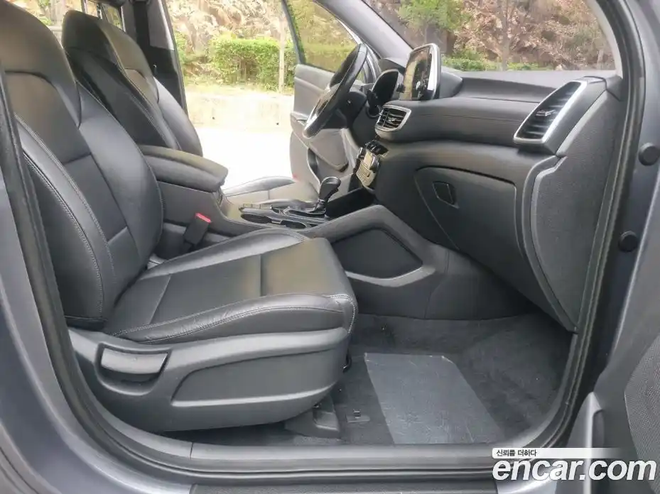 Hyundai Tucson 2019 1.6 автомат (гидро), фото 14