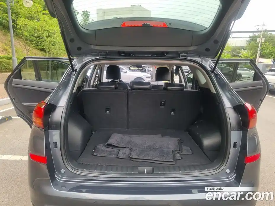 Hyundai Tucson 2019 1.6 автомат (гидро), фото 17