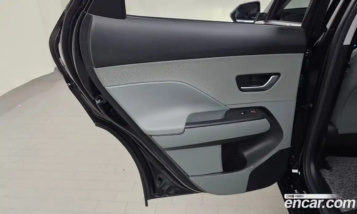 Hyundai Kona 2024 1.6 автомат (гидро), фото 15