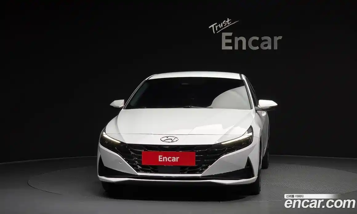 Hyundai Avante 2021 1.6 автомат (гидро), фото 3