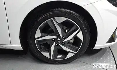 Hyundai Avante 2021 1.6 автомат (гидро), миниатюра 5