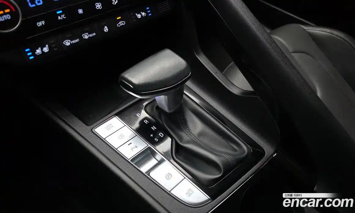 Hyundai Avante 2021 1.6 автомат (гидро), фото 9