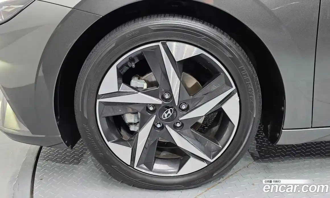 Hyundai Avante 2020 1.6 автомат (гидро), фото 5