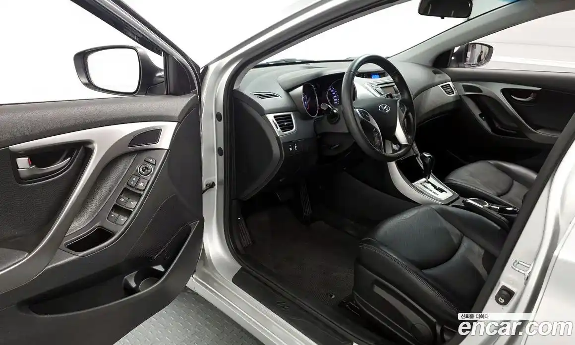 Hyundai Avante 2011 1.6 автомат (гидро), фото 13