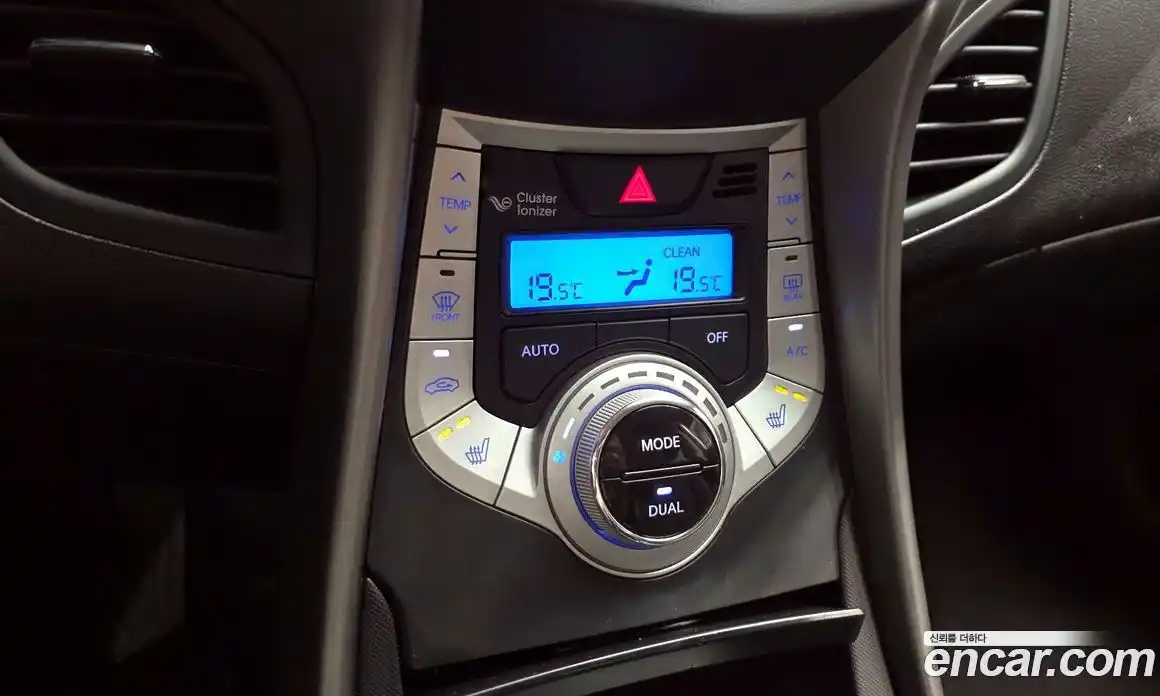 Hyundai Avante 2011 1.6 автомат (гидро), фото 20