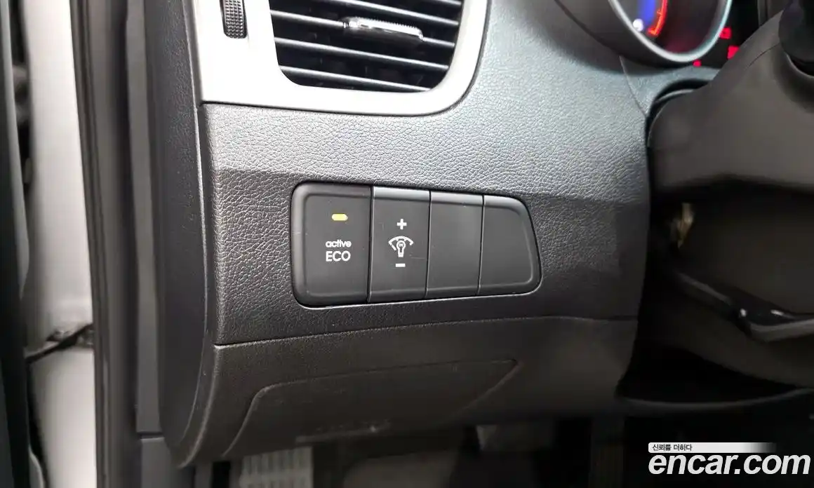 Hyundai Avante 2011 1.6 автомат (гидро), фото 27