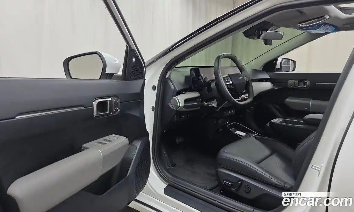 Kia EV4 2025 0.2 автомат (гидро), фото 13