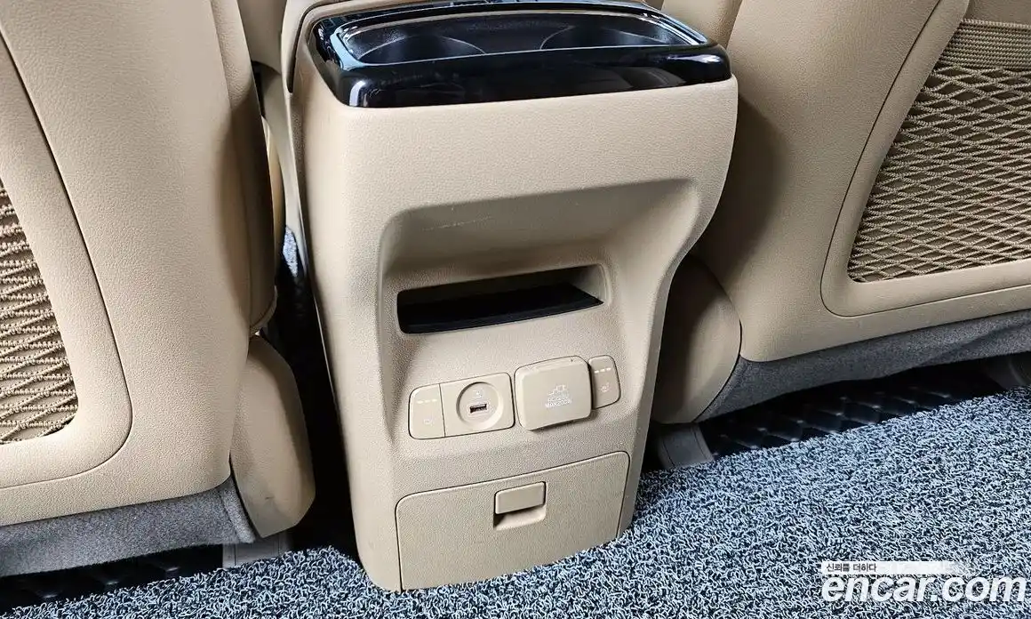 Kia Carnival 2018 3.3 автомат (гидро), фото 24