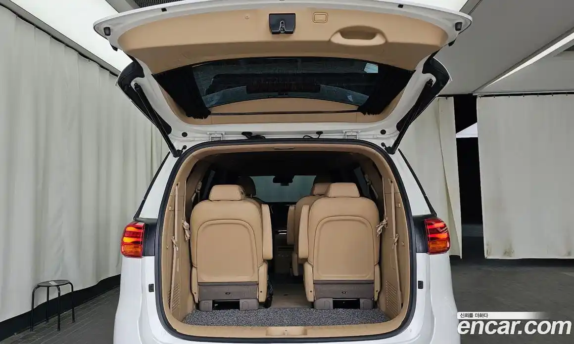 Kia Carnival 2018 3.3 автомат (гидро), фото 26