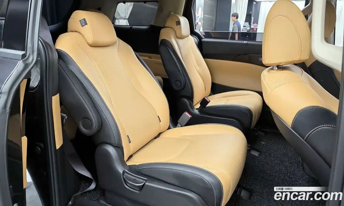 Kia Carnival 2021 2.2 автомат (гидро), фото 17