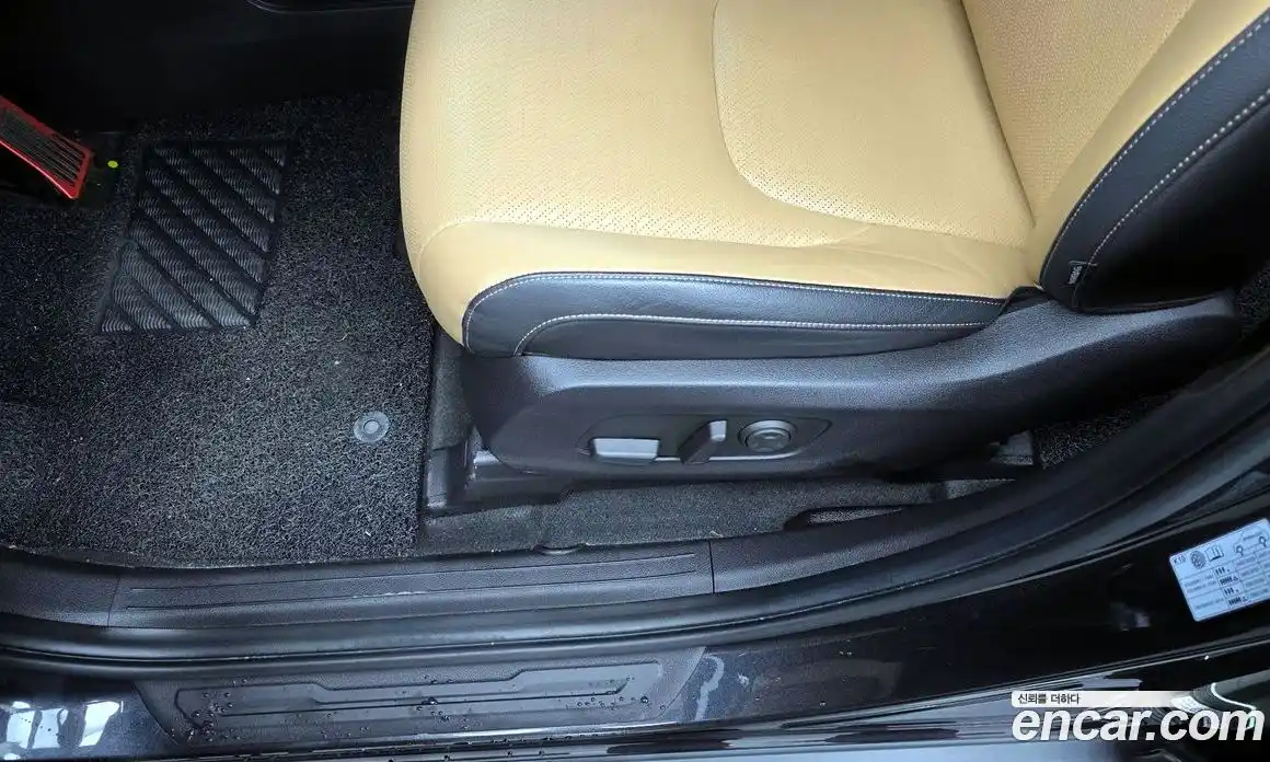 Kia Carnival 2021 2.2 автомат (гидро), фото 32