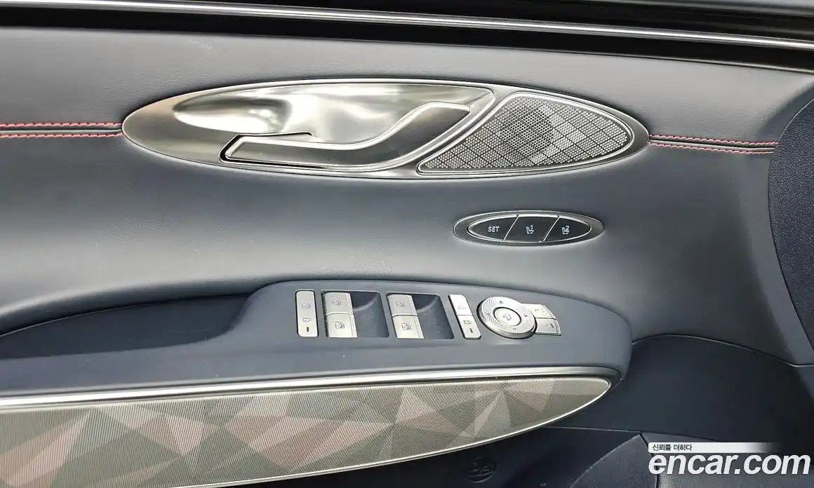 Genesis GV70 2022 3.5 автомат (гидро), фото 16