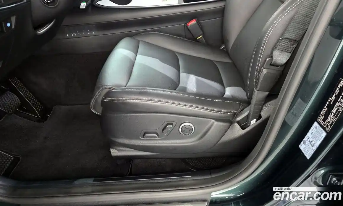 Genesis GV70 2021 2.5 автомат (гидро), фото 25