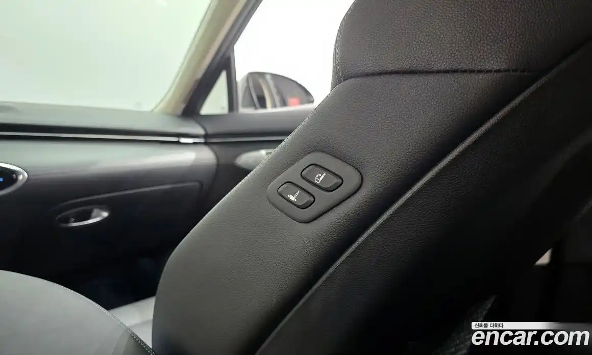 Genesis GV70 2021 2.5 автомат (гидро), фото 28