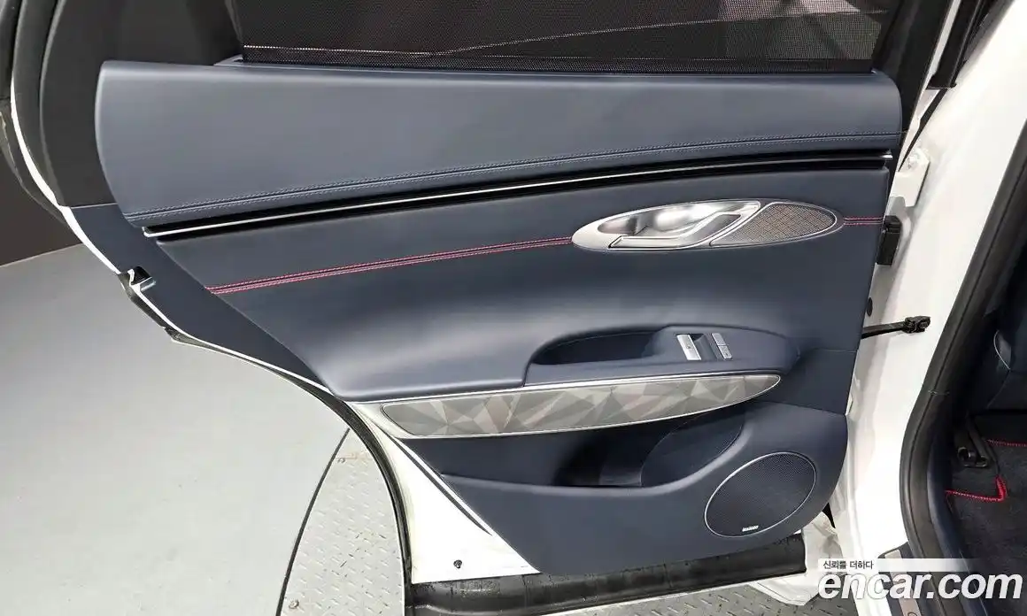 Genesis GV70 2021 2.5 автомат (гидро), фото 15