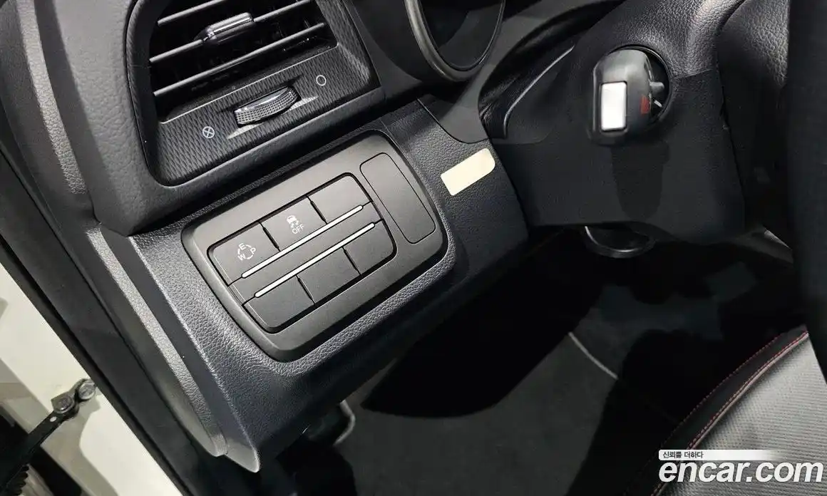 SsangYong TIBOLI 2018 1.6 автомат (гидро), фото 17