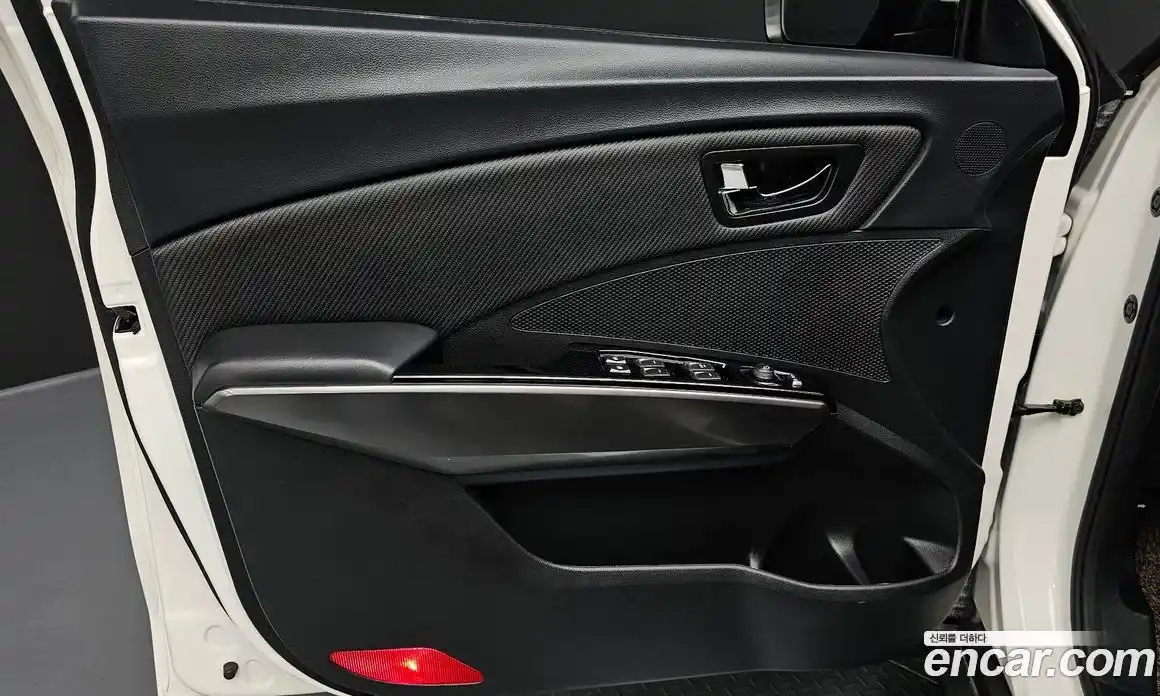 SsangYong TIBOLI 2019 1.5 автомат (гидро), фото 14