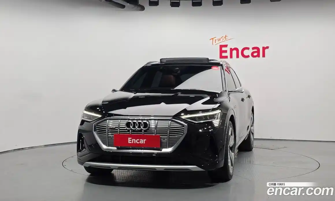 Audi e-tron 2023 0.2 автомат (гидро), фото 3
