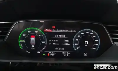 Audi e-tron 2023 0.2 автомат (гидро), миниатюра 8