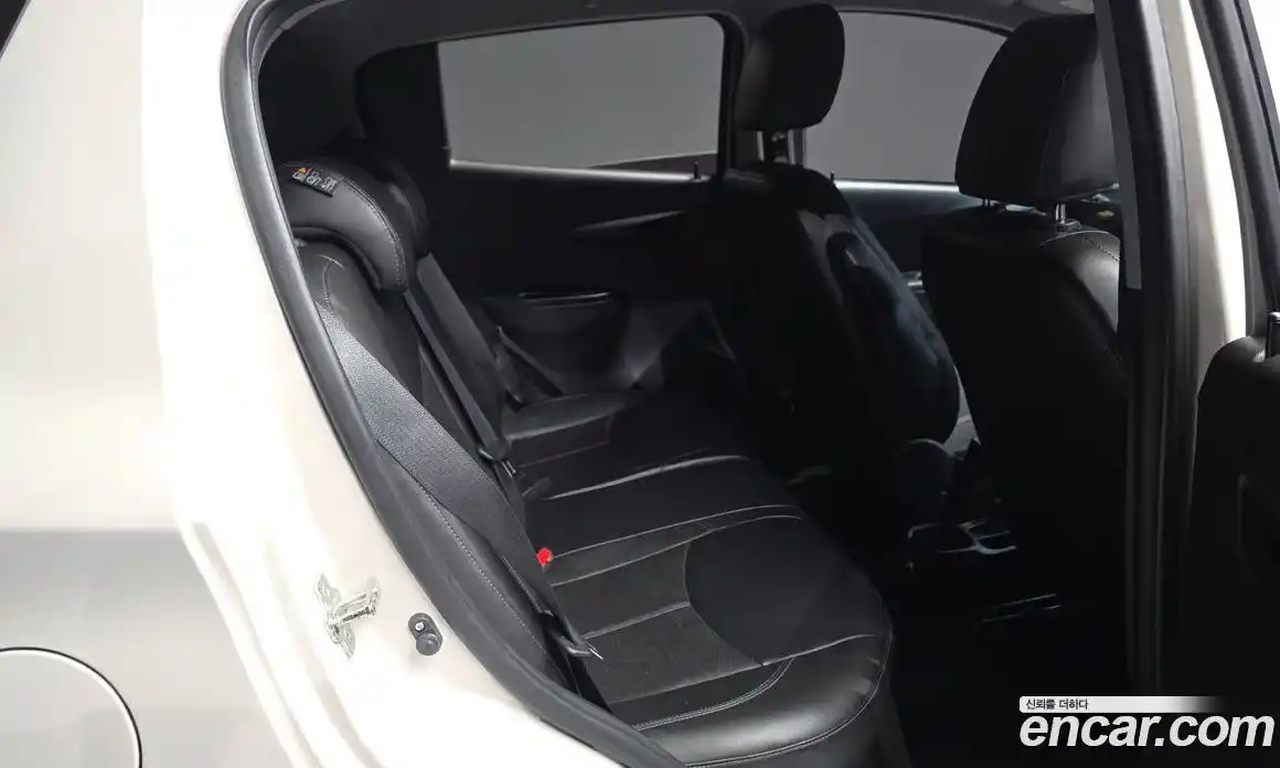 Chevrolet Spark 2016 1.0 автомат (гидро), фото 12