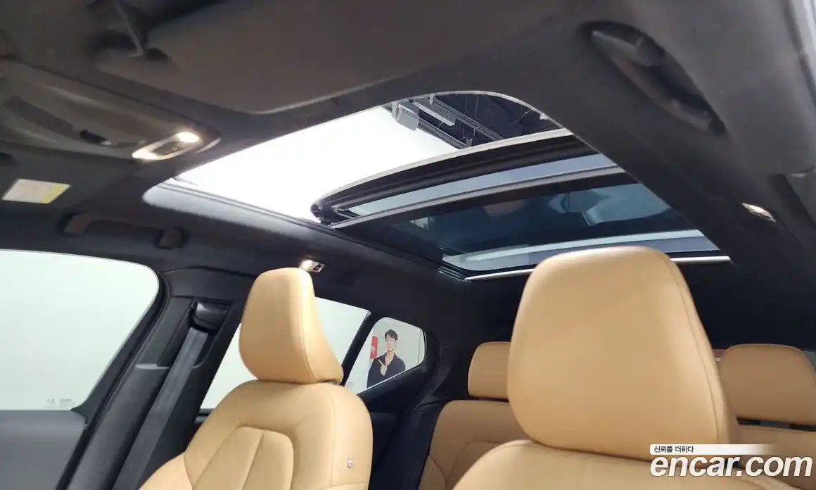 Volvo XC40 2022 2.0 автомат (гидро), фото 23