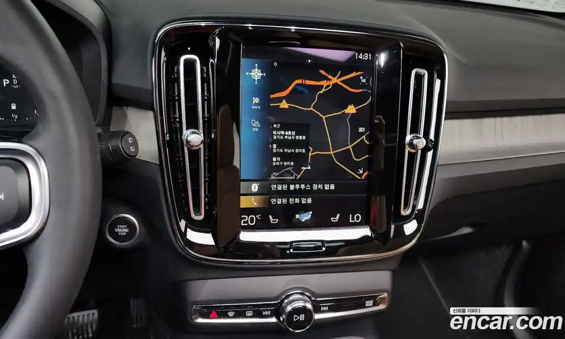 Volvo XC40 2022 2.0 автомат (гидро), фото 24