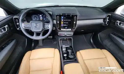 Volvo XC40 2022 2.0 автомат (гидро), миниатюра 10