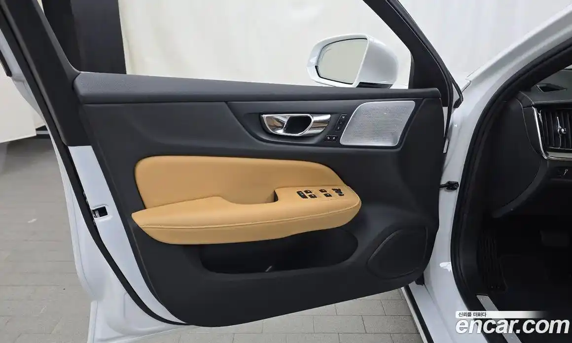 Volvo S60 2019 2.0 автомат (гидро), фото 14
